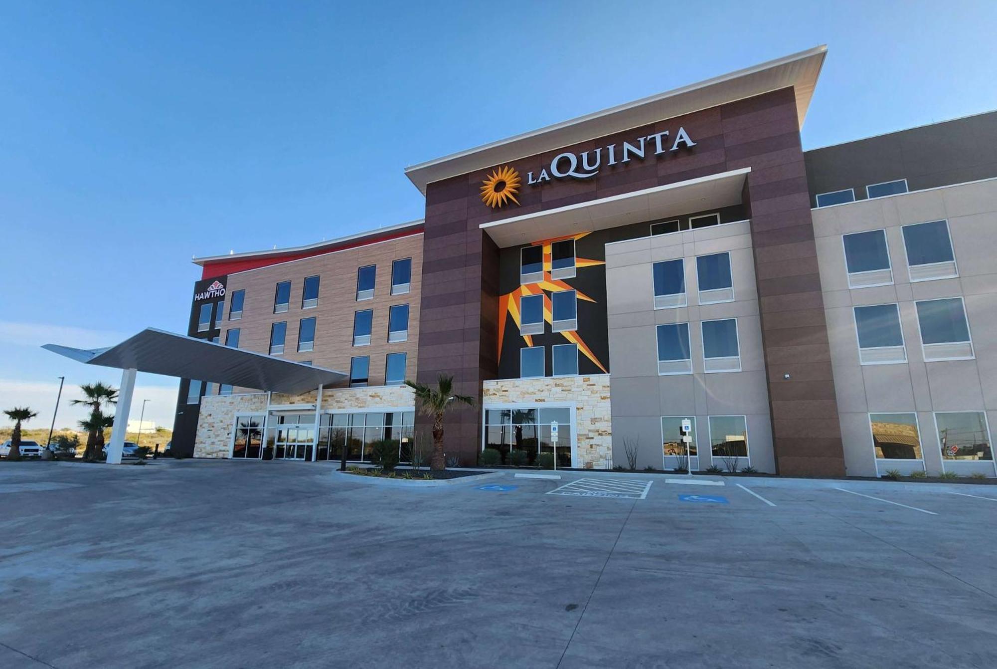 La Quinta Inn & Suites By Wyndham Del Rio Exterior foto